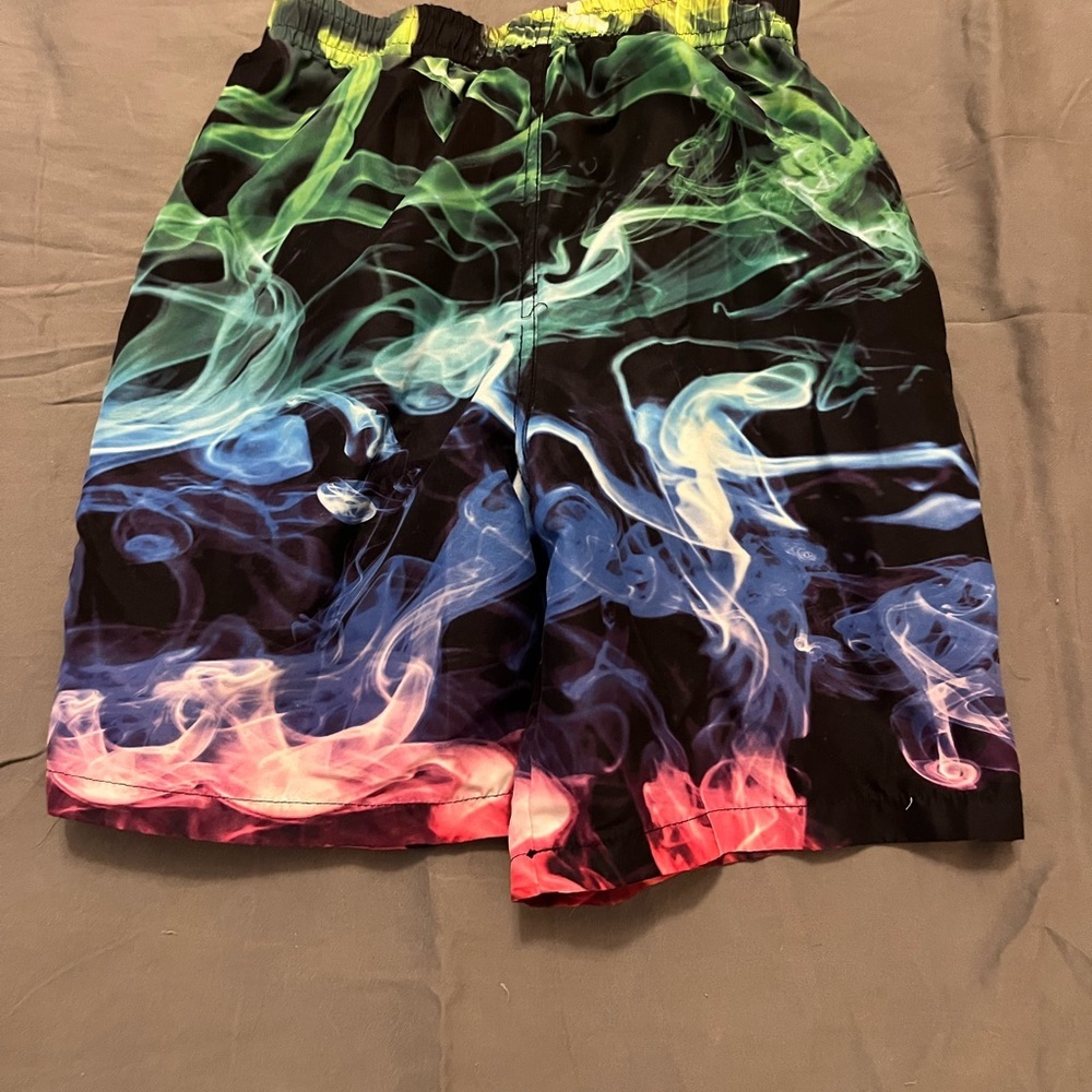 Colorful‎ Smoke Pattern Shorts - Picture 2 of 3